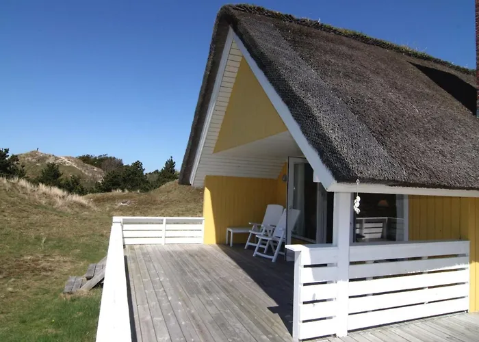 Esa - 500m From The Sea By Interhome